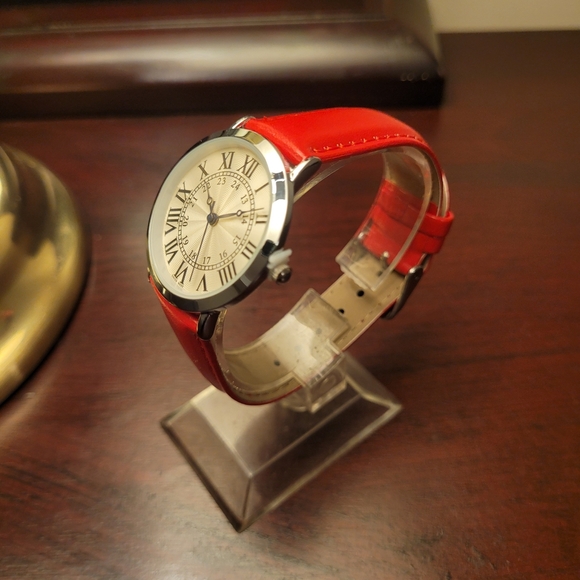New Red Women's Roman Dial Fashion Swiss Made Watch - Picture 2 of 4